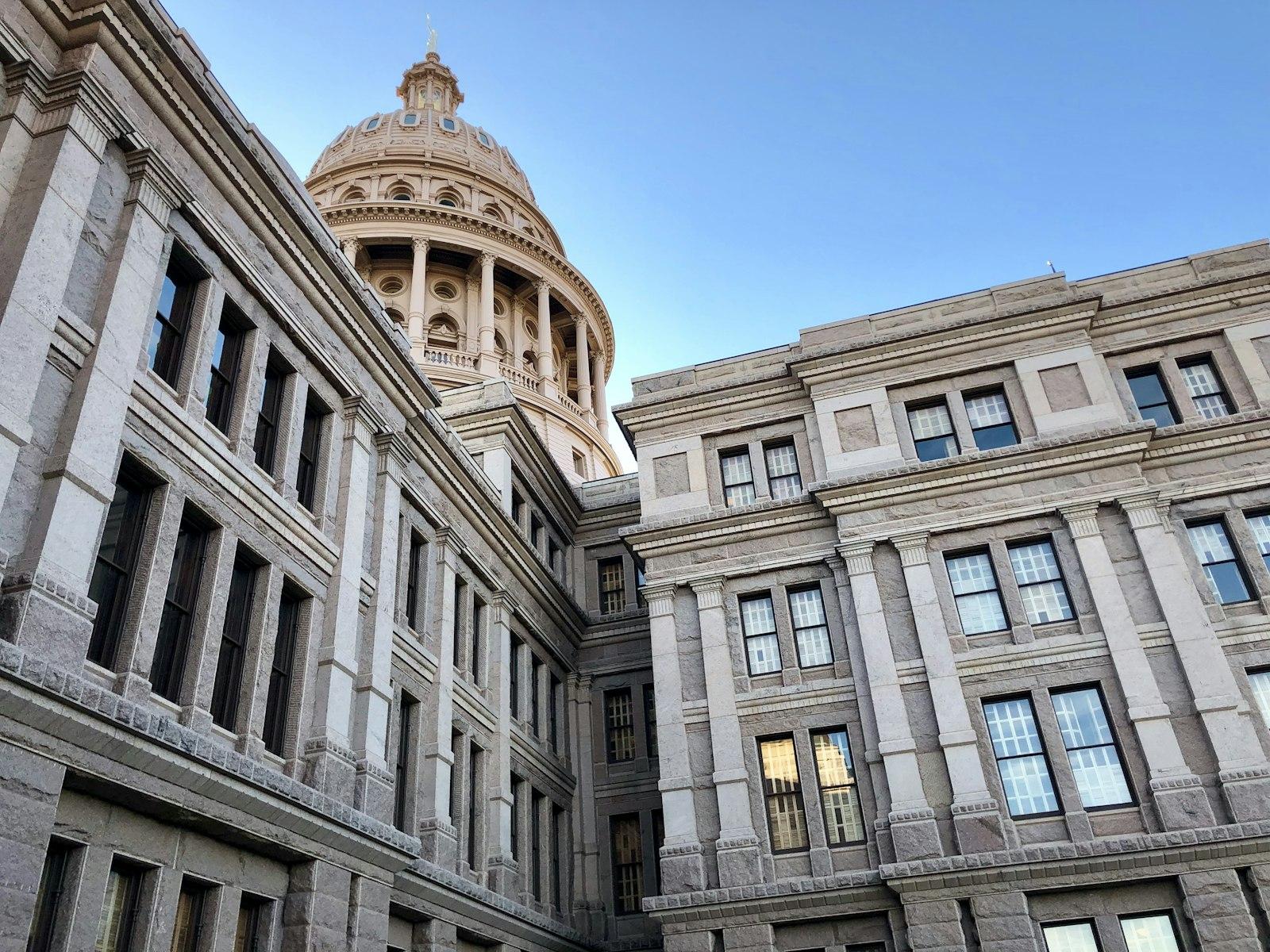 Government and institutional buildings